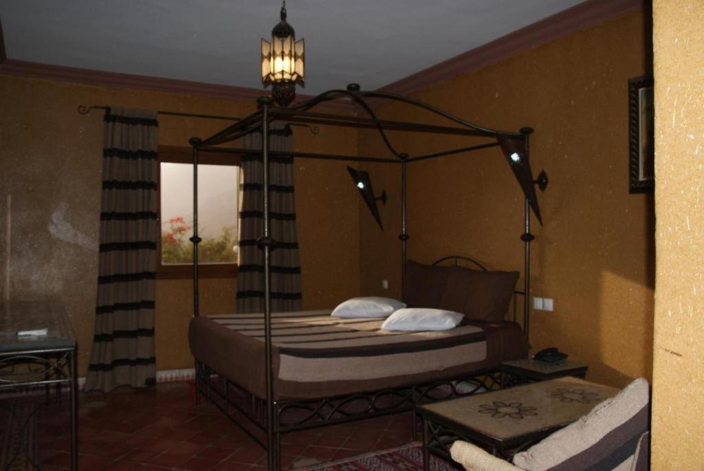 Click Excursions Tafraoute Hotel Taddart Exterior foto